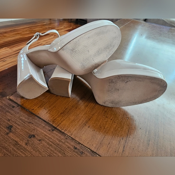 Steve Madden bone heels size 7.5 excellent condition - Picture 6 of 9